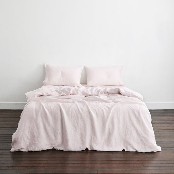 Bed Threads. Bedding Set Of Queen Fitted Sheet And Flat Sheet 0